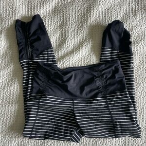 Lululemon parellel stripe runday crop 6